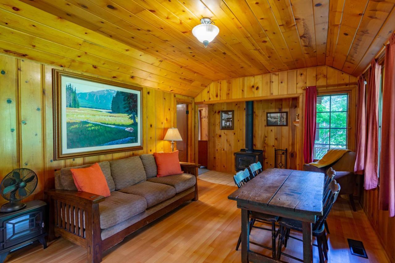 Lake Creek Lodge Camp Sherman Exteriör bild