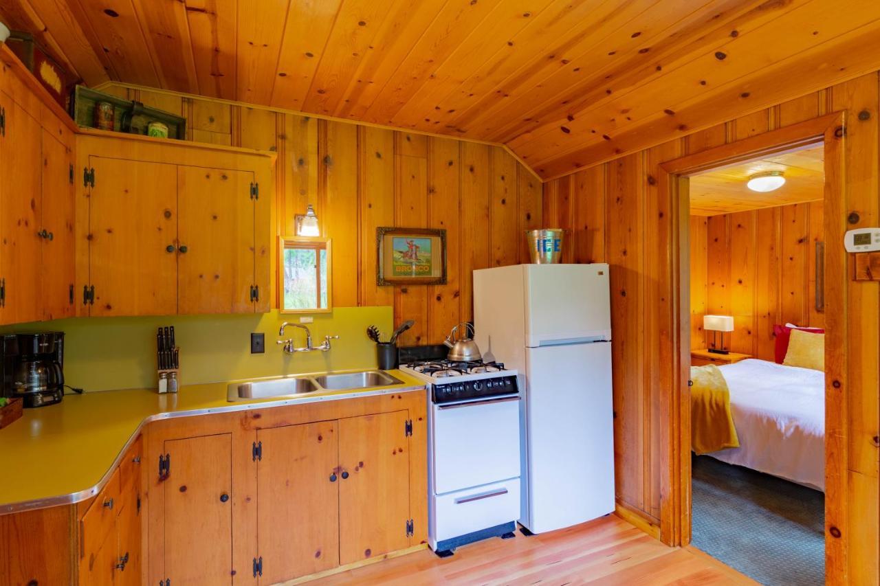 Lake Creek Lodge Camp Sherman Exteriör bild