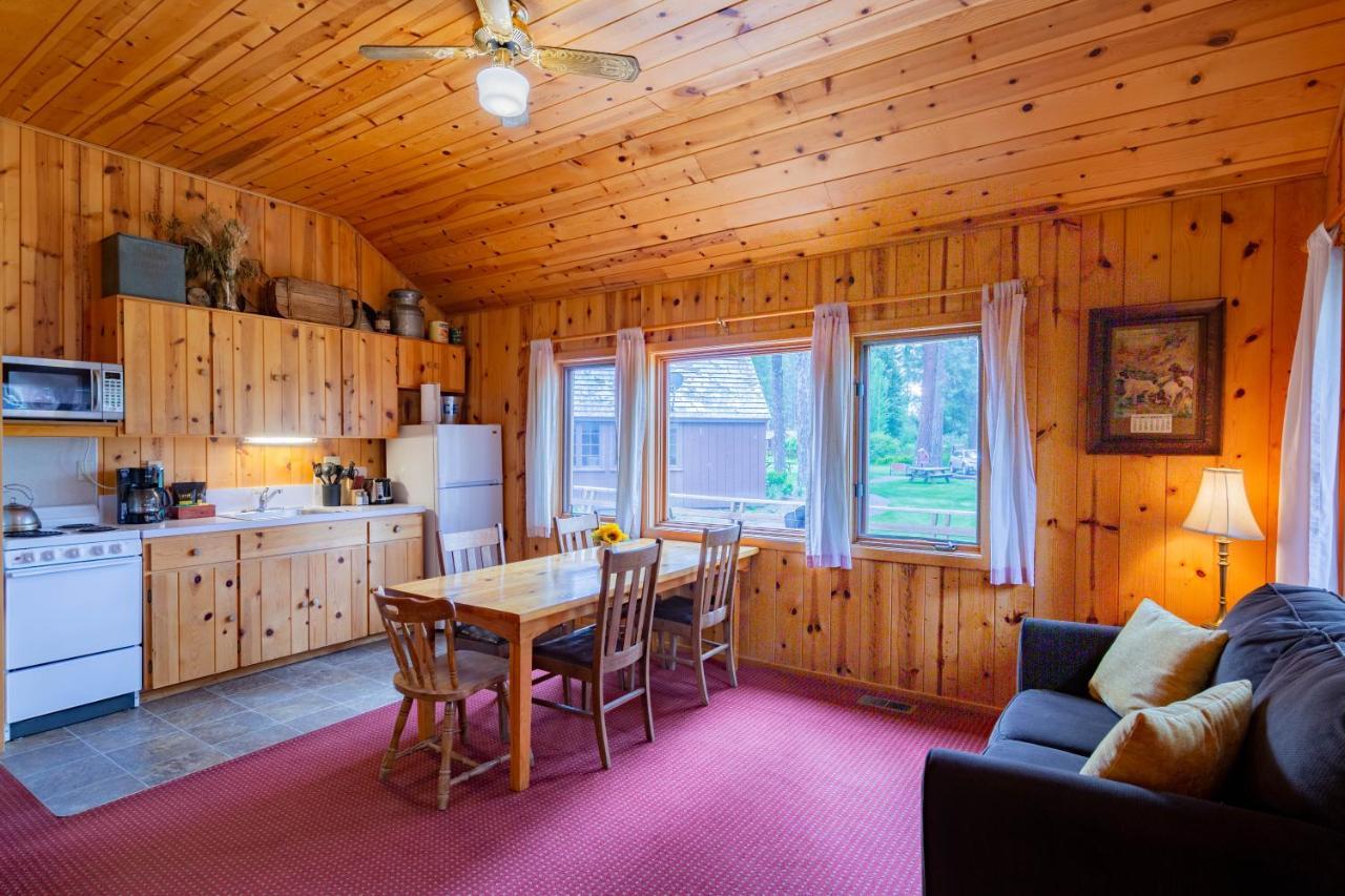 Lake Creek Lodge Camp Sherman Exteriör bild